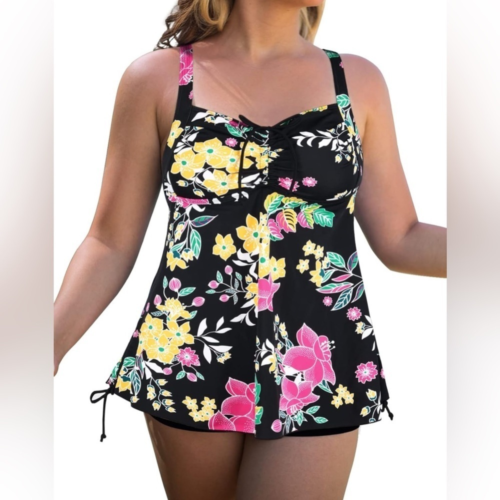 NWT-22W Floral Black Swim Dress
Boy shorts
